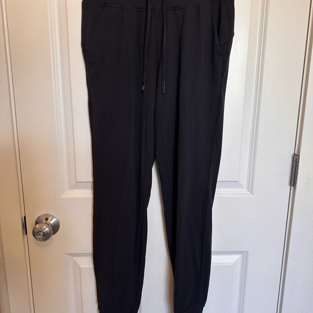 Women’s/unisex Lululemon Joggers Size 6 Regular